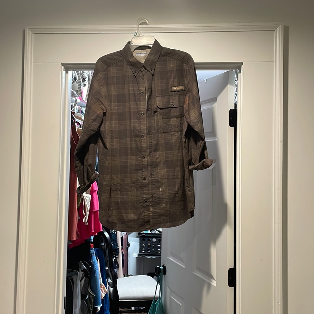 Columbia pfg button down shirt